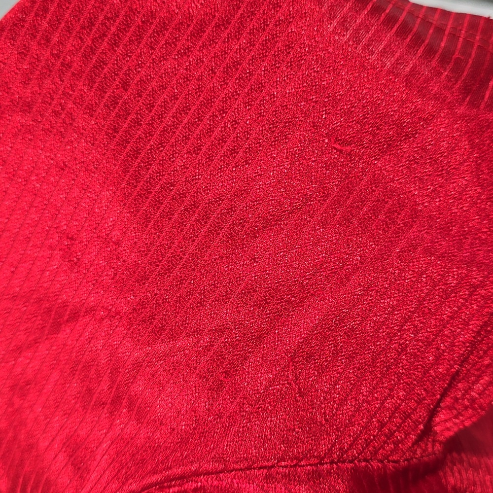 Nike Red and White Shorts Kids Size 5 - Picture 11 of 11